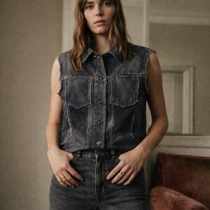 AVANT TOI Hemp Cotton Frayed Waistcoat Washed Black